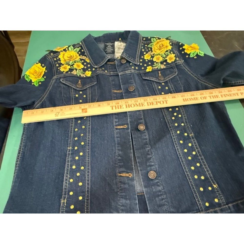 Faded Glory Blue Jean Jacket with Yellow Rose of Texas Embellishments Size L - Picture 4 of 7